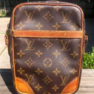 Louis Vuitton crossbody bag